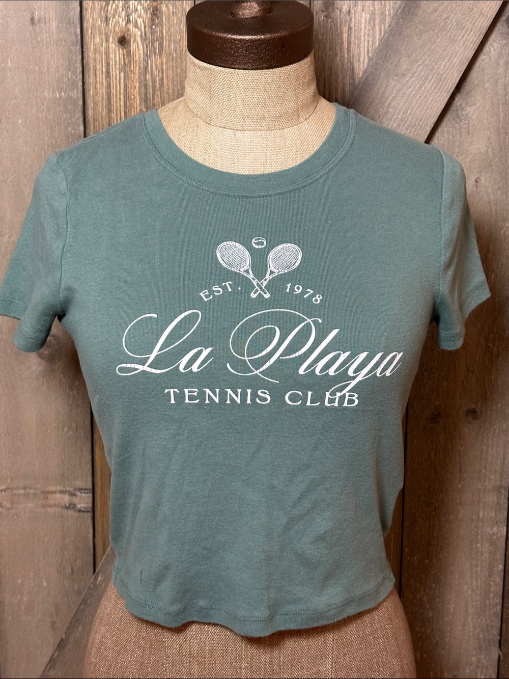 Hollister La Playa Tennis Club Crop Top Baby Tee Green Graphic Tee Size S